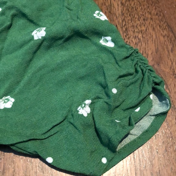 Free People green w white flower crop top size 0 - Picture 3 of 5